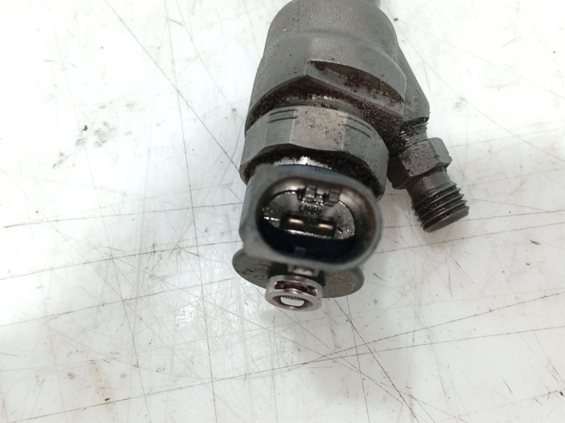 Recambio de inyector para bmw 1 (e87) 116 d referencia OEM IAM 13537798446  