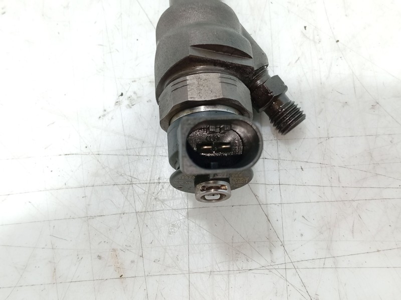 Recambio de inyector para bmw 1 (e87) 116 d referencia OEM IAM 13537798446  