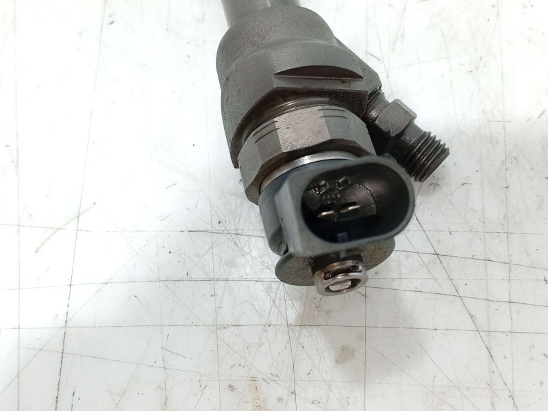 Recambio de inyector para bmw 1 (e87) 116 d referencia OEM IAM 13537798446  