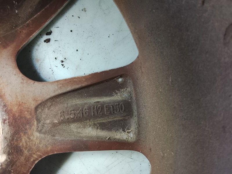 Recambio de llanta delantera izquierda para seat leon (1p1) 1.9 tdi referencia OEM IAM 1P0601025G72V  