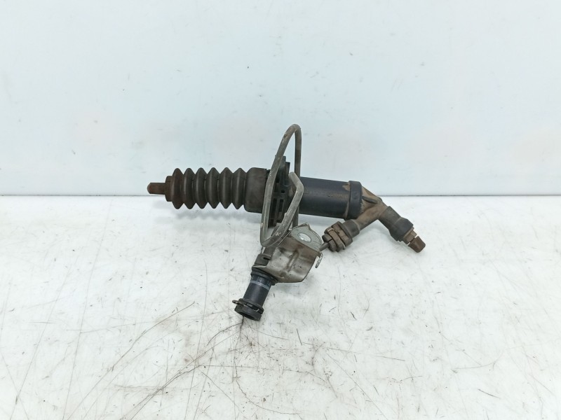 Recambio de bombin embrague para bmw 1 (e87) 116 d referencia OEM IAM 21526879477  