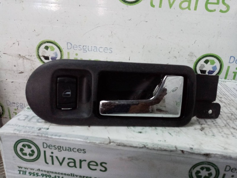 Recambio de maneta interior delantera derecha para  referencia OEM IAM 8B1837114T  