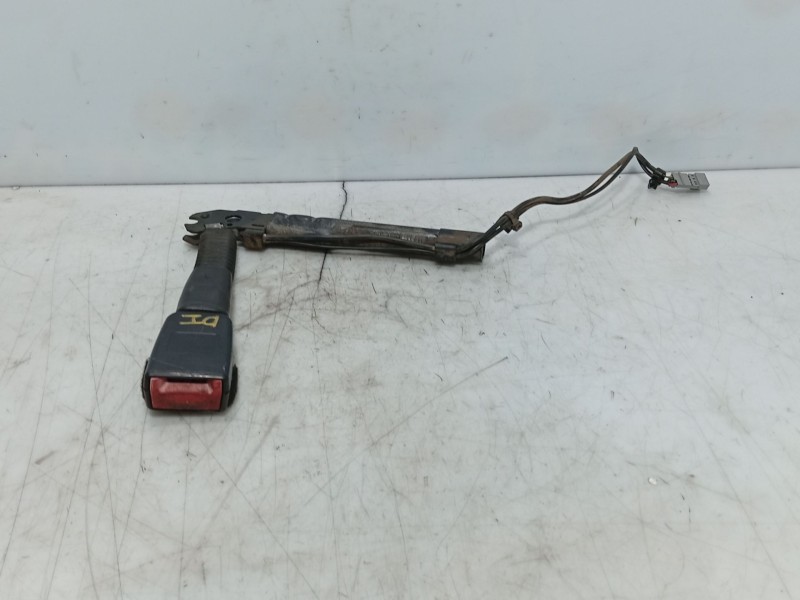 Recambio de anclaje cinturon delantero izquierdo para bmw 1 (e87) 116 d referencia OEM IAM   