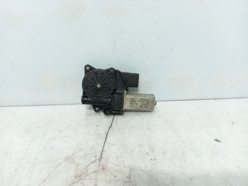 Recambio de motor elevalunas trasero izquierdo para bmw 1 (e87) 116 d referencia OEM IAM   