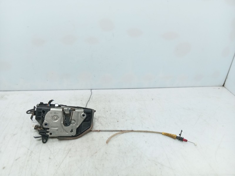 Recambio de cerradura puerta delantera derecha para bmw 1 (e87) 116 d referencia OEM IAM 51217202146 / 51247840617  