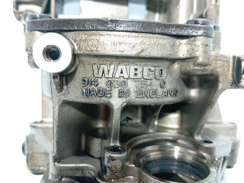 Recambio de bomba aceite para bmw 1 (e87) 116 d referencia OEM IAM 11417810451  