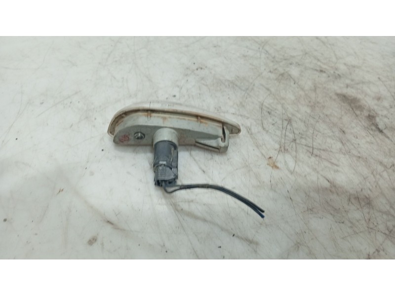 Recambio de piloto lateral delantero derecho para hyundai i20 i (pb, pbt) 1.2 referencia OEM IAM 923021J000  