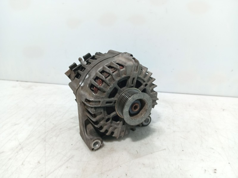 Recambio de alternador para bmw 1 (e87) 116 d referencia OEM IAM 12317802619  