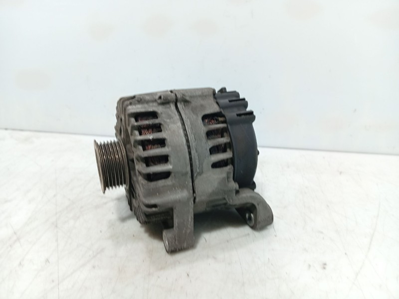 Recambio de alternador para bmw 1 (e87) 116 d referencia OEM IAM 12317802619  