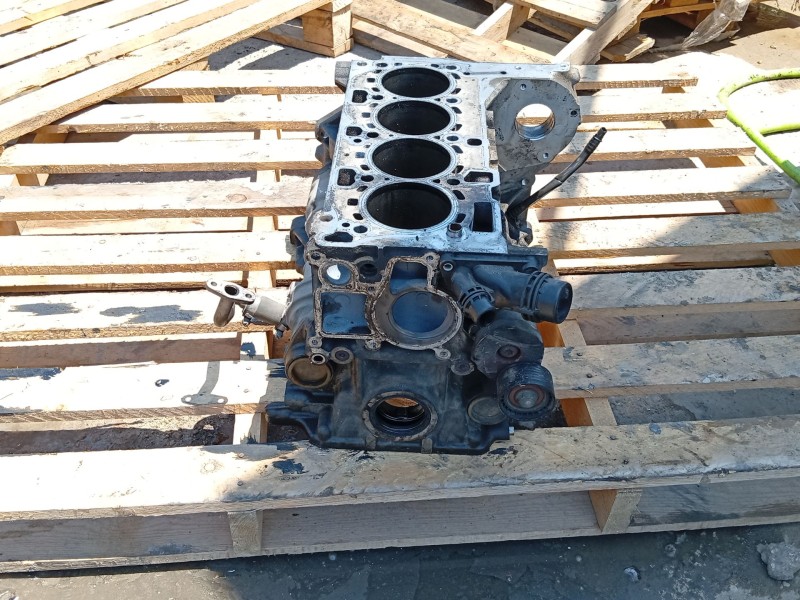 Recambio de bloque motor para bmw 1 (e87) 116 d referencia OEM IAM   