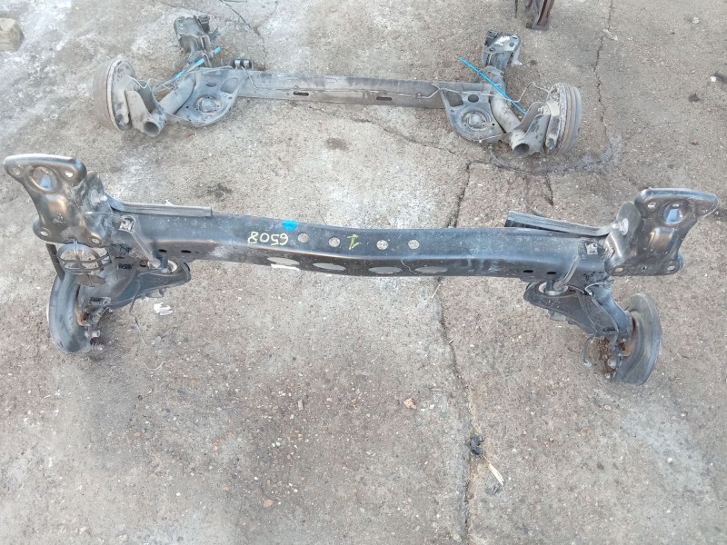 Recambio de eje trasero para skoda kamiq (nw4) 1.0 tsi referencia OEM IAM   
