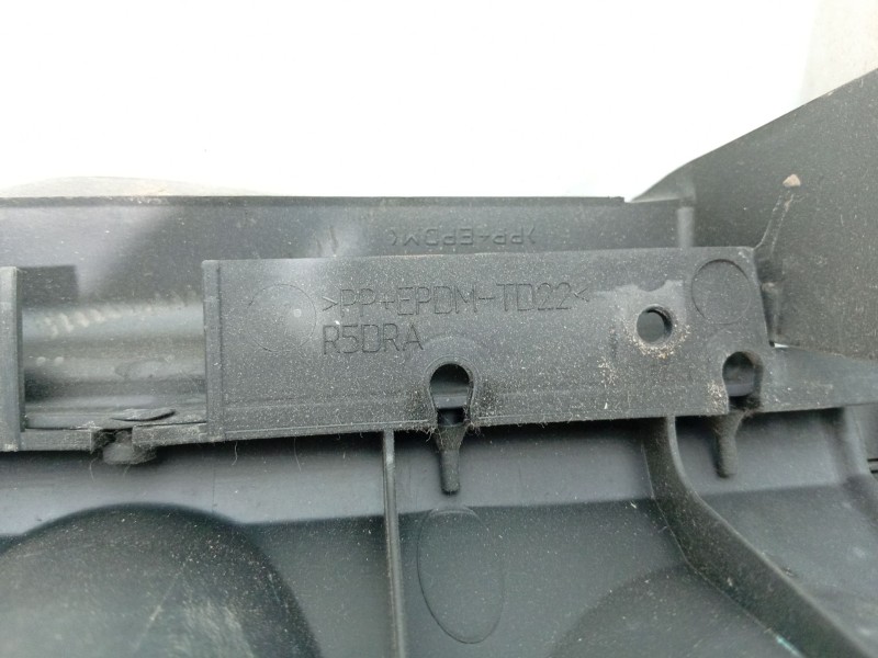 Recambio de moldura para land rover freelander i (l314) 2.0 td4 4x4 referencia OEM IAM   