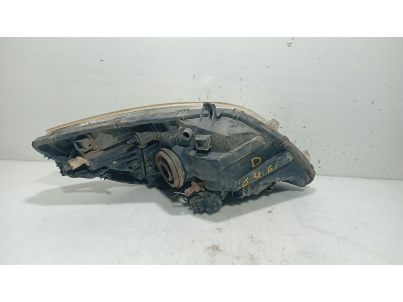 Recambio de faro derecho para toyota yaris (_p9_) 1.33 vvt-i (nsp90_) referencia OEM IAM 811300D120  