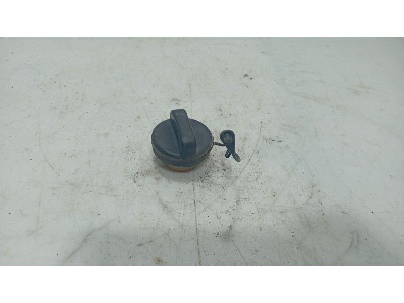 Recambio de tapon combustible para toyota yaris (_p9_) 1.33 vvt-i (nsp90_) referencia OEM IAM 7730052030  