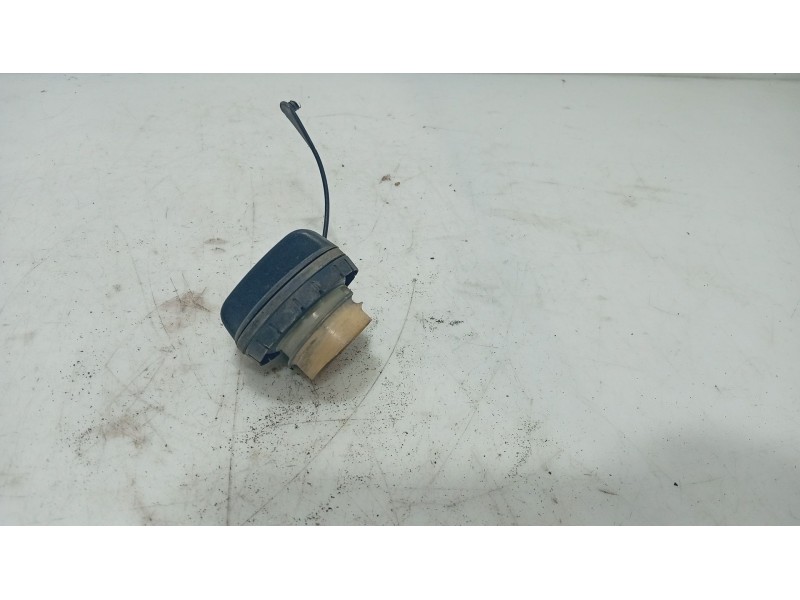 Recambio de tapon combustible para toyota yaris (_p9_) 1.33 vvt-i (nsp90_) referencia OEM IAM 7730052030  
