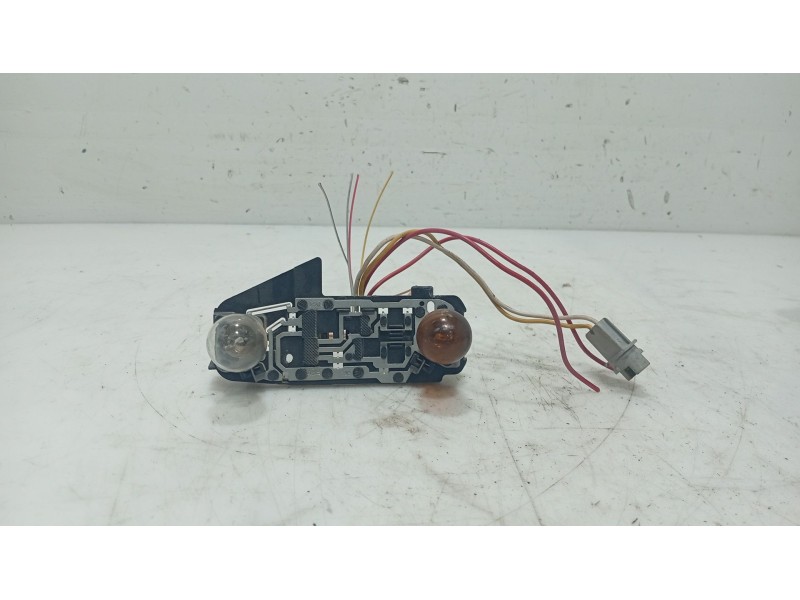 Recambio de portalamparas para toyota yaris (_p9_) 1.33 vvt-i (nsp90_) referencia OEM IAM   