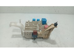 Recambio de caja reles / fusibles para toyota yaris (_p9_) 1.33 vvt-i (nsp90_) referencia OEM IAM 827410D030  