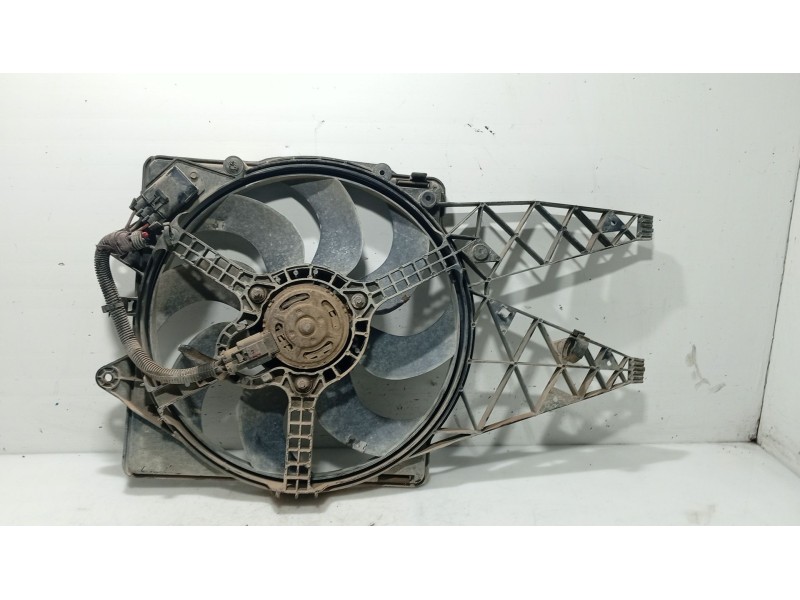 Recambio de electroventilador para fiat grande punto (199_) 1.3 d multijet referencia OEM IAM   