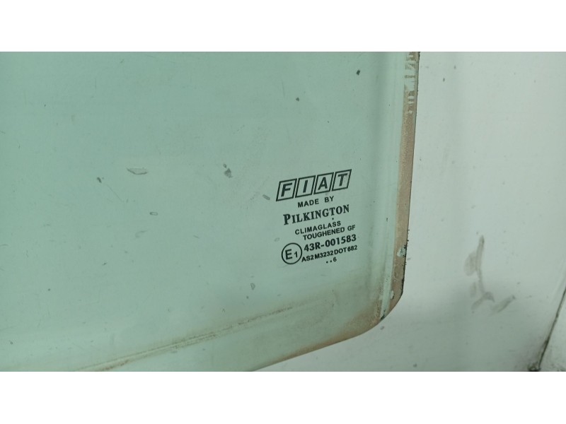Recambio de luna trasera izquierda para fiat grande punto (199_) 1.3 d multijet referencia OEM IAM   