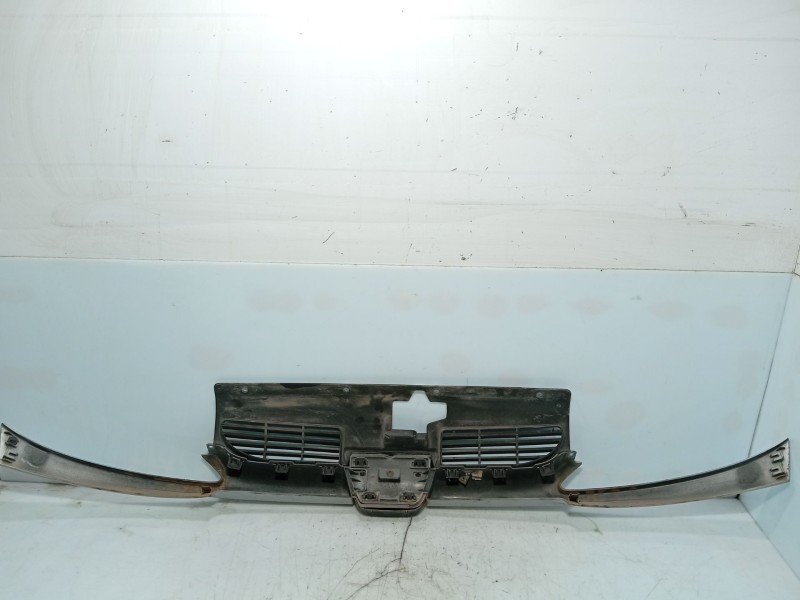 Recambio de moldura para peugeot 206 hatchback (2a/c) 1.4 i referencia OEM IAM   