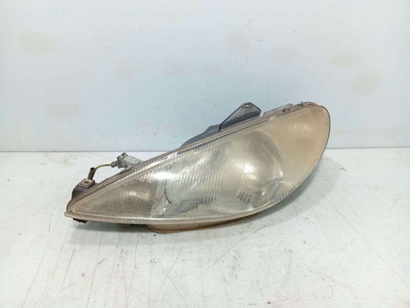 Recambio de faro izquierdo para peugeot 206 hatchback (2a/c) 1.4 i referencia OEM IAM 6204S7  