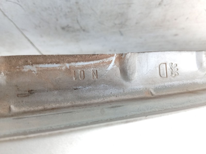 Recambio de aleta delantera derecha para peugeot 206 hatchback (2a/c) 1.4 i referencia OEM IAM 7841L0  