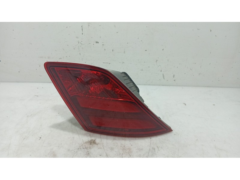 Recambio de piloto trasero derecho interior para peugeot 308 ii (lb_, lp_, lw_, lh_, l3_) 1.6 hdi / bluehdi 115 referencia OEM I