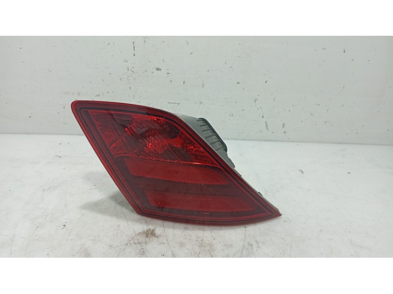 Recambio de piloto trasero derecho interior para peugeot 308 ii (lb_, lp_, lw_, lh_, l3_) 1.6 hdi / bluehdi 115 referencia OEM I