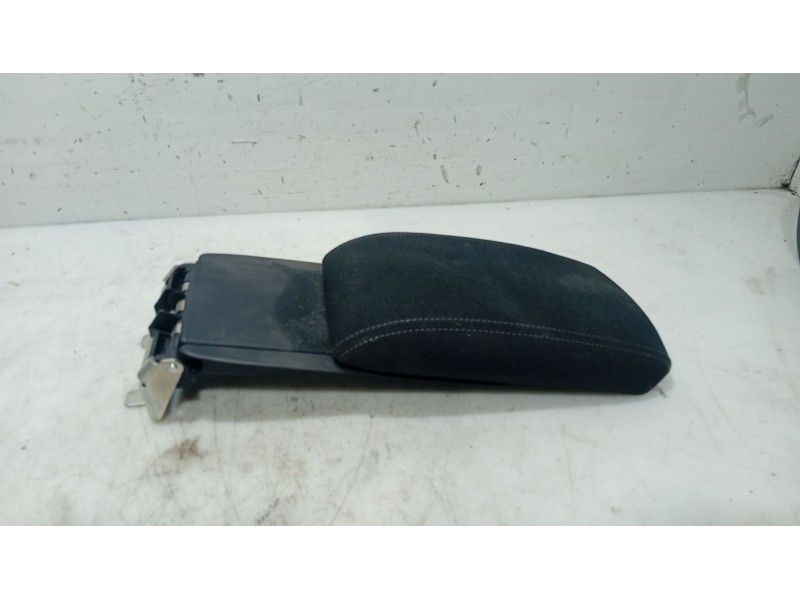 Recambio de apoyabrazos central para peugeot 308 ii (lb_, lp_, lw_, lh_, l3_) 1.6 hdi / bluehdi 115 referencia OEM IAM   