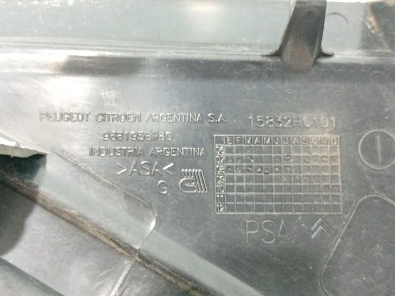 Recambio de moldura para citroën c4 i sedán 1.6 16v referencia OEM IAM   
