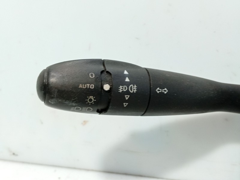 Recambio de mando volante para citroën c4 i sedán 1.6 16v referencia OEM IAM   