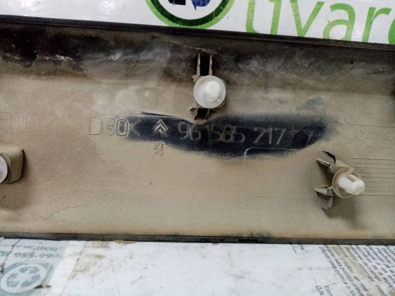 Recambio de moldura para  referencia OEM IAM 965852177  