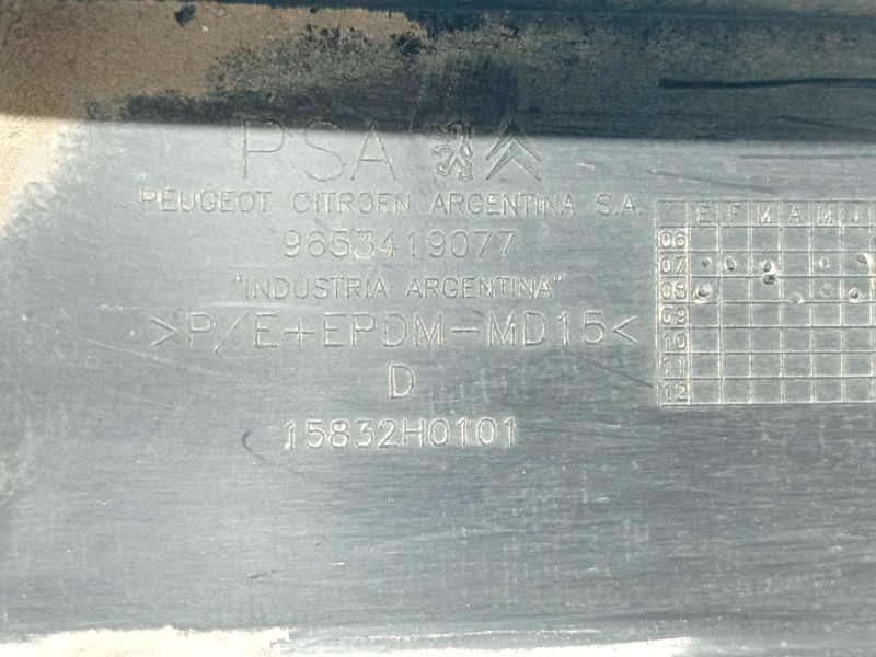 Recambio de moldura para citroën c4 i sedán 1.6 16v referencia OEM IAM   