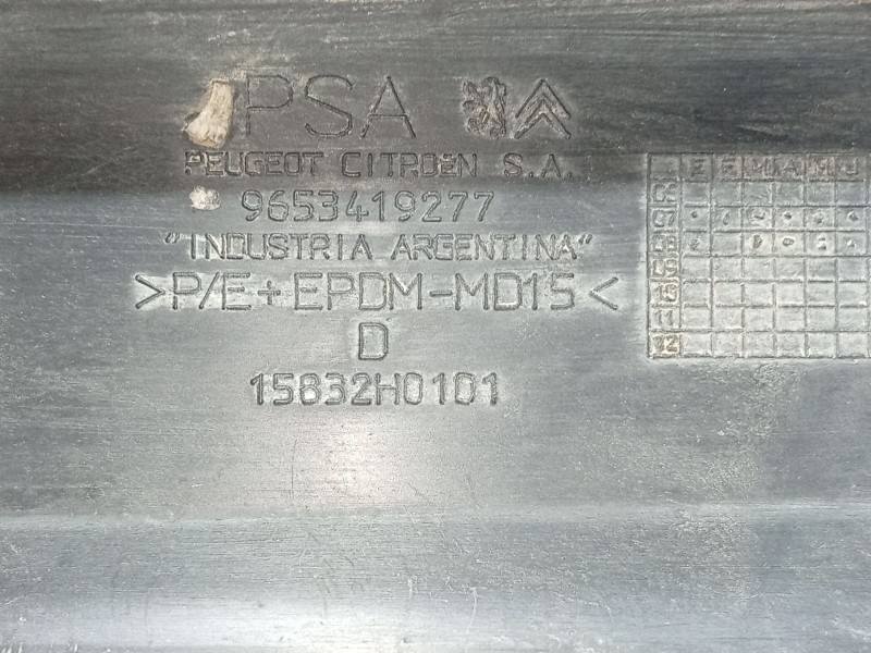 Recambio de moldura para citroën c4 i sedán 1.6 16v referencia OEM IAM   