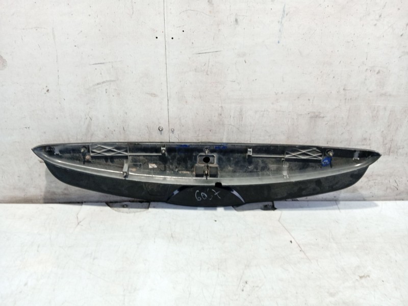 Recambio de moldura para ssangyong rodius i 2.7 xdi referencia OEM IAM 7961021020SAF 7961021021SAF 7961021020LAK