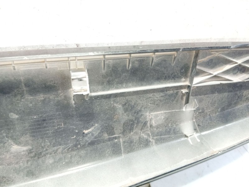 Recambio de moldura para ssangyong rodius i 2.7 xdi referencia OEM IAM 7961021020SAF 7961021021SAF 7961021020LAK