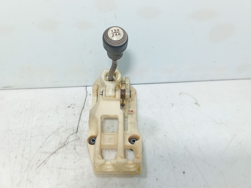 Recambio de palanca cambio para hyundai getz (tb) 1.1 referencia OEM IAM 437401C000  