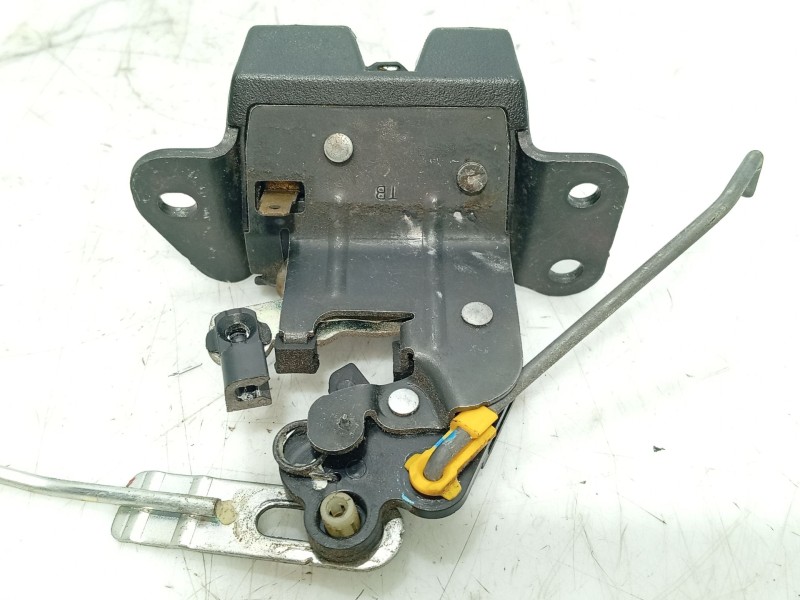 Recambio de cerradura maletero / porton para hyundai getz (tb) 1.1 referencia OEM IAM 812301C030  