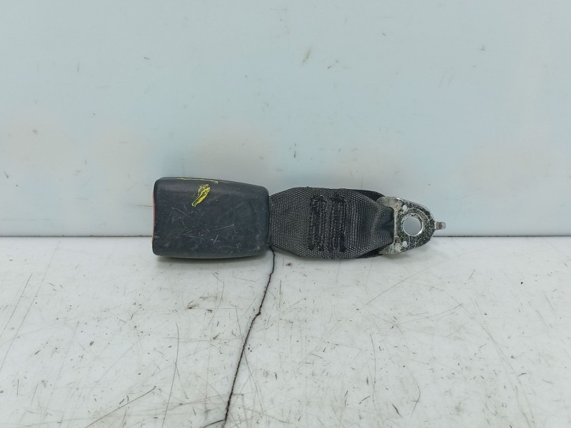 Recambio de anclaje cinturon trasero izquierdo para hyundai getz (tb) 1.1 referencia OEM IAM   