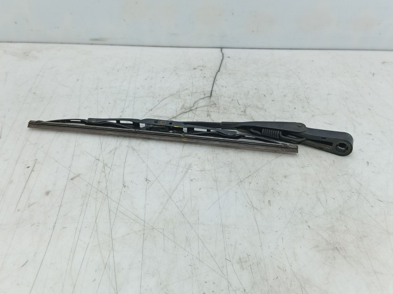 Recambio de brazo limpia trasero para hyundai getz (tb) 1.1 referencia OEM IAM 9881017000  