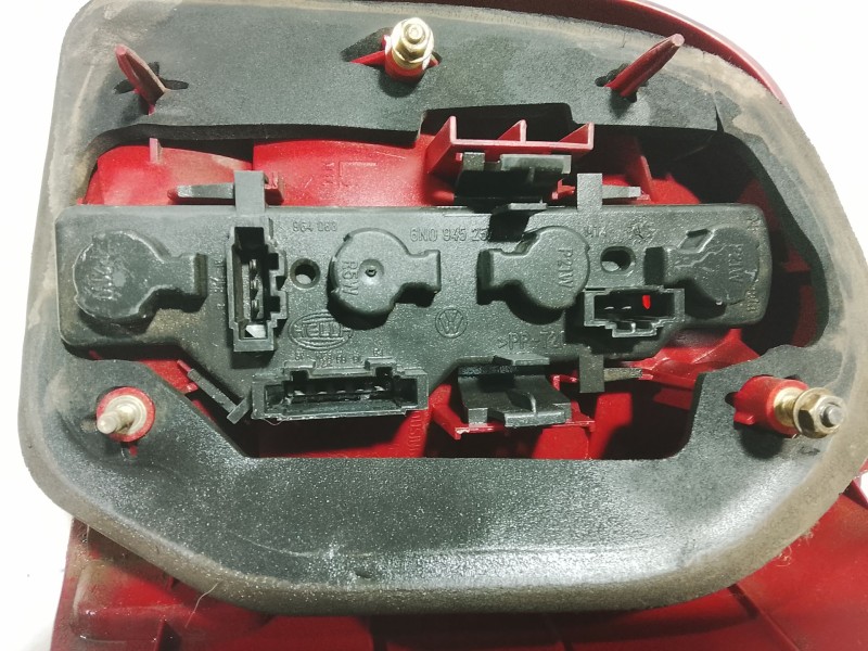 Recambio de piloto trasero izquierdo para volkswagen polo (6n2) 1.0 referencia OEM IAM 6N0945095H  