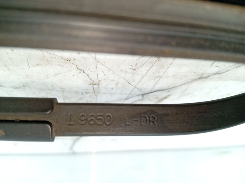 Recambio de brazo limpia delantero izquierdo para hyundai getz (tb) 1.1 referencia OEM IAM 983101C000  