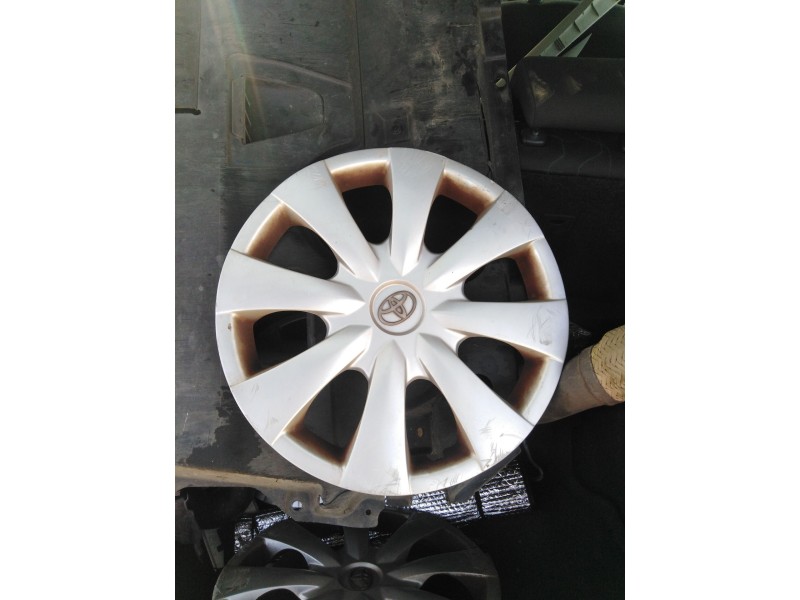 Recambio de tapacubos para toyota auris referencia OEM IAM 4260202310  