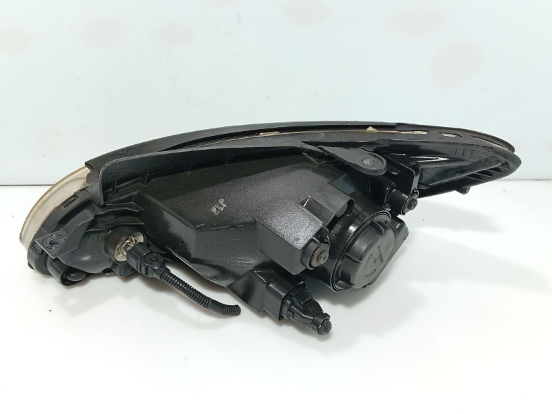 Recambio de faro derecho para hyundai getz (tb) 1.1 referencia OEM IAM 921021C030  