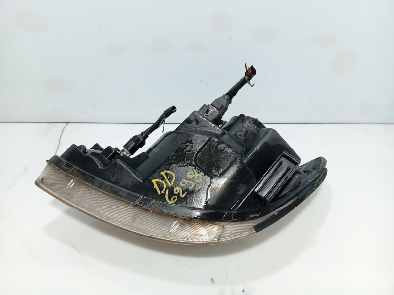 Recambio de faro derecho para hyundai getz (tb) 1.1 referencia OEM IAM 921021C030  