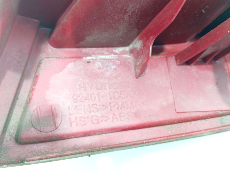 Recambio de piloto trasero izquierdo para hyundai getz (tb) 1.1 referencia OEM IAM 924011C010  