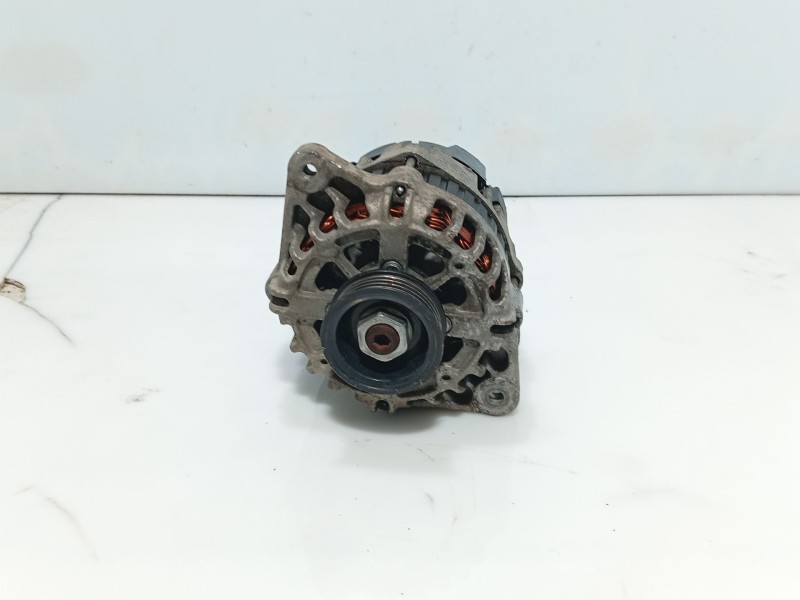 Recambio de alternador para hyundai getz (tb) 1.1 referencia OEM IAM 3730002550  