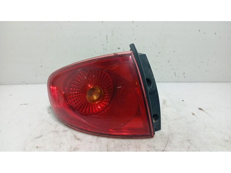Recambio de piloto trasero izquierdo para seat altea (5p1) 2.0 tdi 16v referencia OEM IAM 5P0945111B9B9  