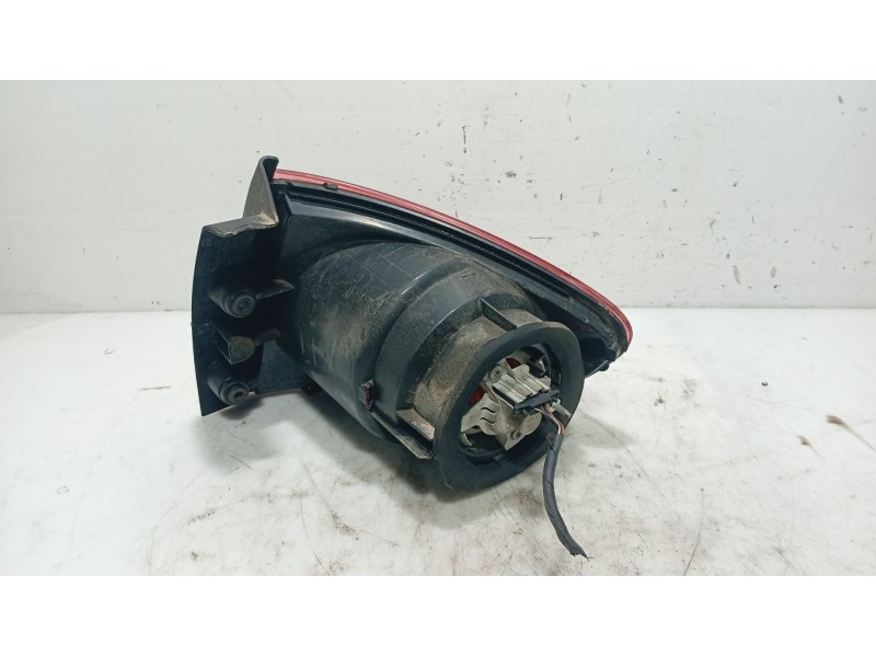 Recambio de piloto trasero izquierdo para seat altea (5p1) 2.0 tdi 16v referencia OEM IAM 5P0945111B9B9  