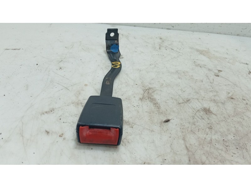 Recambio de anclaje cinturon delantero derecho para seat altea (5p1) 2.0 tdi 16v referencia OEM IAM   